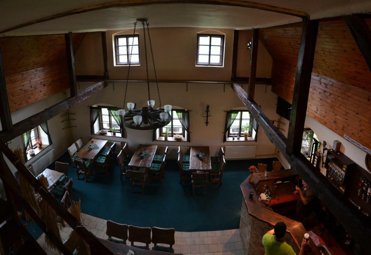 Penzion Kelt Hotel Zator Bagian luar foto