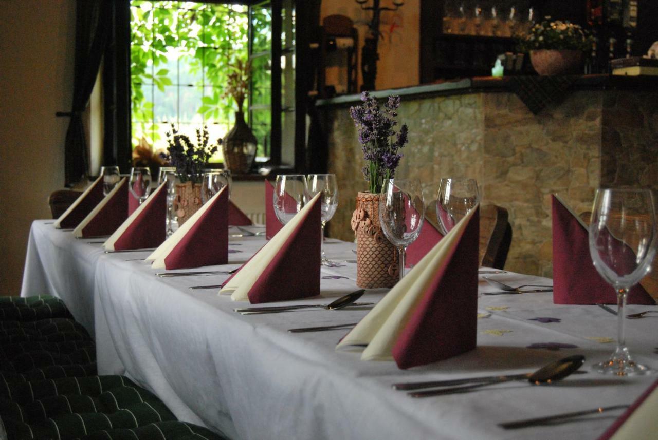 Penzion Kelt Hotel Zator Bagian luar foto